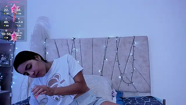 Kaela18 online show from 12/17/24, 12:54