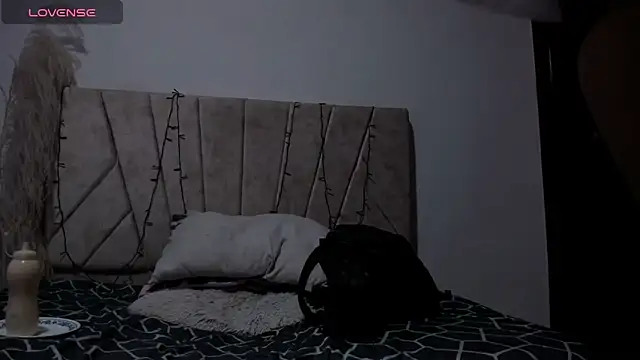 Kaela18 online show from 12/18/24, 01:12