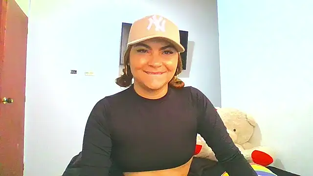 Snapshot of Antonella__william69 chatting on 03/21/25, 02:07 Antonella  william69 online show from 03/21/25, 02:07