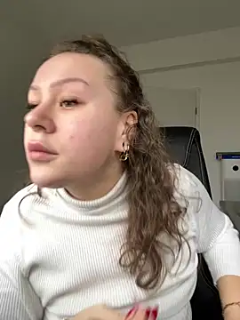 Snapshot of Fancy-Francy chatting on 01/24/25, 11:26 Fancy-Francy online show from 01/24/25, 11:26