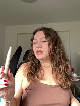 Snapshot of Fancy-Francy chatting on 03/18/25, 12:58 Fancy-Francy online show from 03/18/25, 12:58