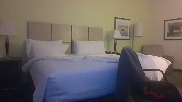 UnCuTupTheBuTT online show from 10/17/25, 12:58