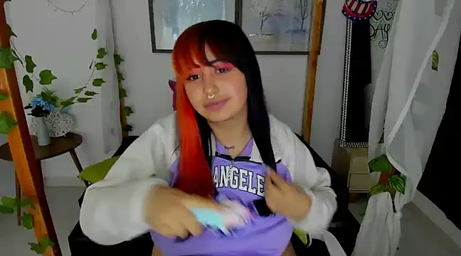 lussyevans24 online show from 01/21/25, 08:41