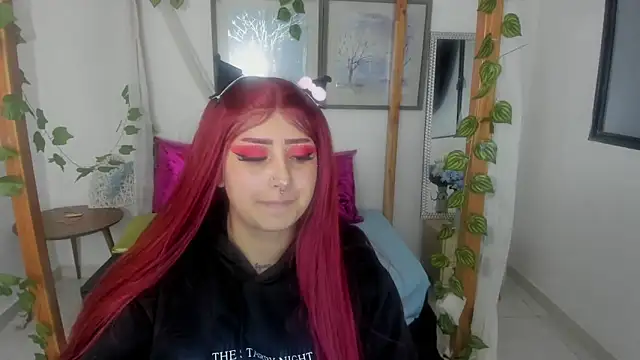lussyevans24 online show from 02/26/25, 10:04