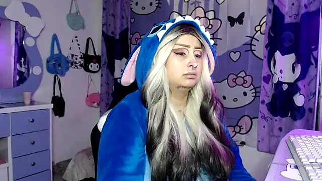 lussyevans24 online show from 11/27/25, 04:47