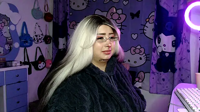 lussyevans24 online show from 03/02/26, 07:15