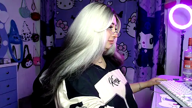 lussyevans24 online show from 03/10/26, 04:06