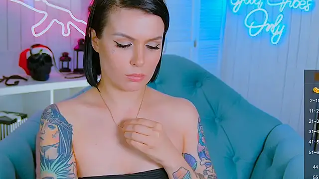 My toys pink online show from 01/19/25, 11:10