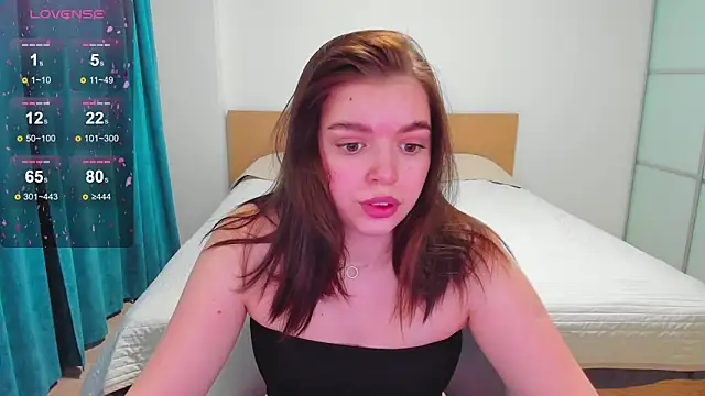 Snapshot of Nicky_Rosee chatting on 12/18/24, 05:15 Nicky Rosee online show from 12/18/24, 05:15