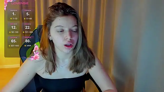 Snapshot of Nicky_Rosee chatting on 02/18/26, 01:01 Nicky Rosee online show from 02/18/26, 01:01