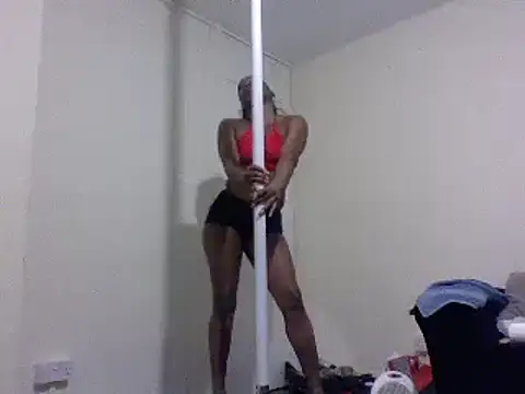 Snapshot of Cinderella_Jewels_ chatting on 01/02/25, 09:39 Cinderella Jewels online show from 01/02/25, 09:39