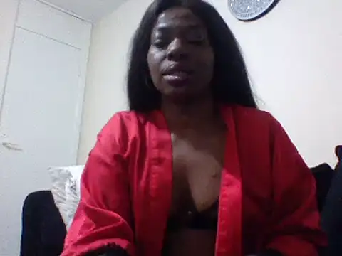 Snapshot of Cinderella_Jewels_ chatting on 02/03/25, 12:15 Cinderella Jewels online show from 02/03/25, 12:15