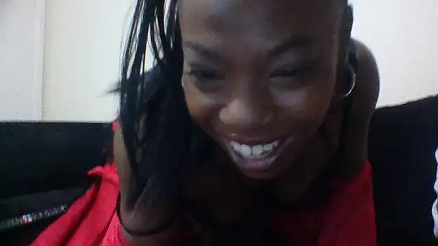 Snapshot of Cinderella_Jewels_ chatting on 03/14/25, 01:37 Cinderella Jewels online show from 03/14/25, 01:37