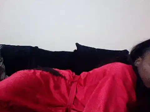 Snapshot of Cinderella_Jewels_ chatting on 03/19/25, 12:26 Cinderella Jewels online show from 03/19/25, 12:26