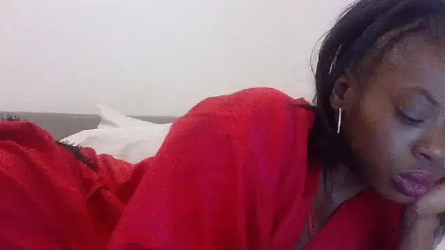 Snapshot of Cinderella_Jewels_ chatting on 09/24/25, 12:36 Cinderella Jewels online show from 09/24/25, 12:36