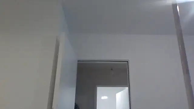 Snapshot of Cinderella_Jewels_ chatting on 10/23/25, 10:47 Cinderella Jewels online show from 10/23/25, 10:47