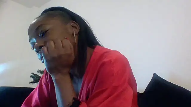 Snapshot of Cinderella_Jewels_ chatting on 12/14/25, 10:03 Cinderella Jewels online show from 12/14/25, 10:03