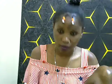 Snapshot of miss_lyne001 chatting on 01/22/25, 12:17 miss lyne001 online show from 01/22/25, 12:17