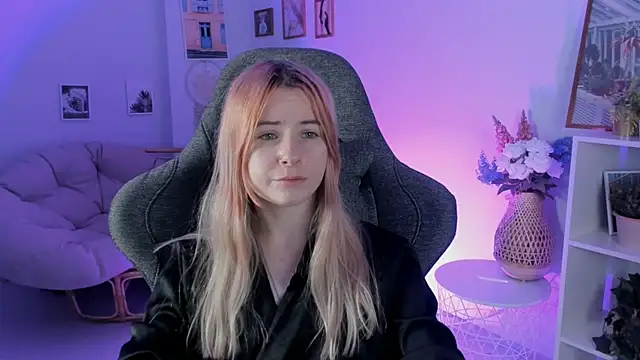 LexiWenford online show from 12/16/24, 02:47