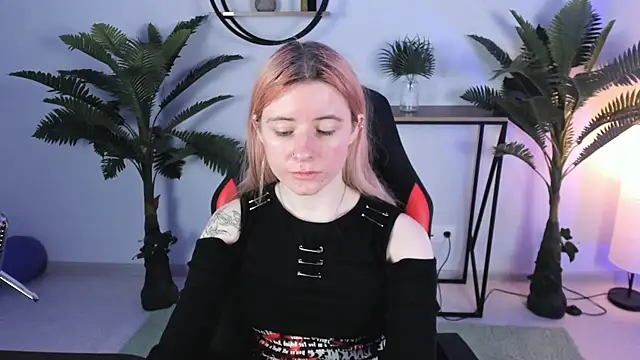 LexiWenford online show from 12/20/24, 06:19