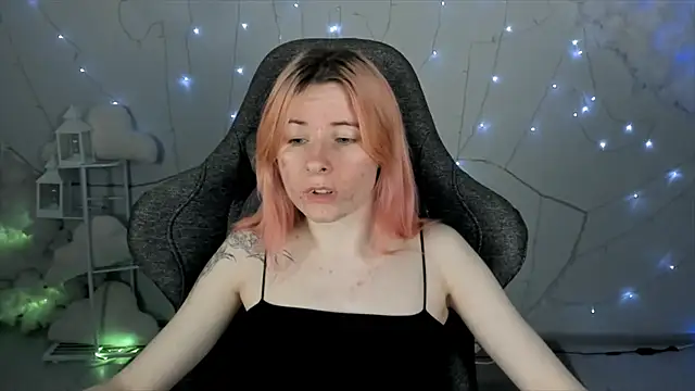 Snapshot of LexiWenford chatting on 01/20/25, 06:10 LexiWenford online show from 01/20/25, 06:10