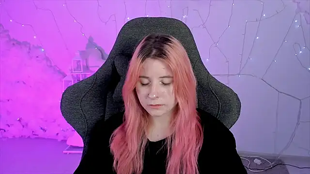 Snapshot of LexiWenford chatting on 01/28/25, 08:57 LexiWenford online show from 01/28/25, 08:57