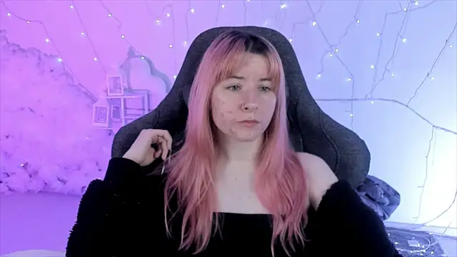 Snapshot of LexiWenford chatting on 02/05/25, 02:51 LexiWenford online show from 02/05/25, 02:51