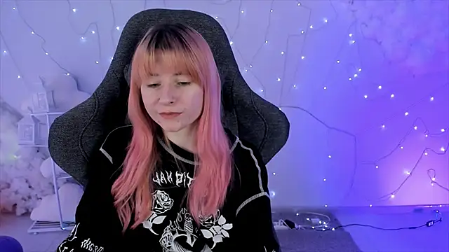 LexiWenford online show from 02/07/25, 05:52