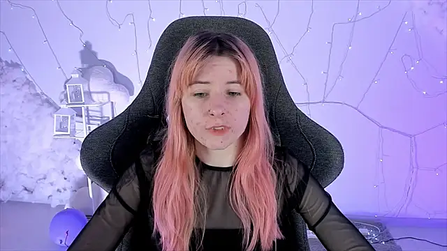 Snapshot of LexiWenford chatting on 02/10/25, 06:09 LexiWenford online show from 02/10/25, 06:09