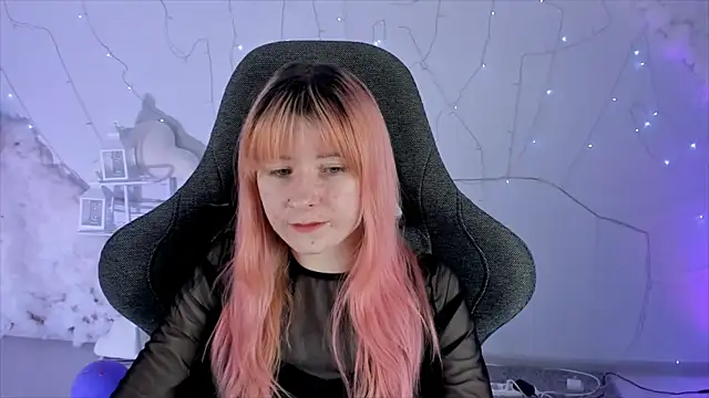 Snapshot of LexiWenford chatting on 02/10/25, 09:14 LexiWenford online show from 02/10/25, 09:14