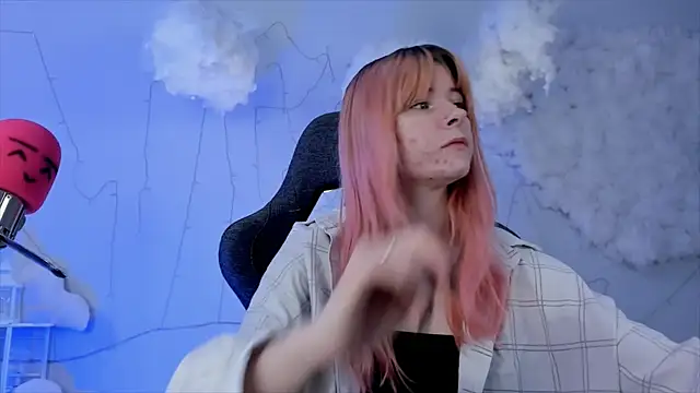 Snapshot of LexiWenford chatting on 02/17/25, 08:52 LexiWenford online show from 02/17/25, 08:52