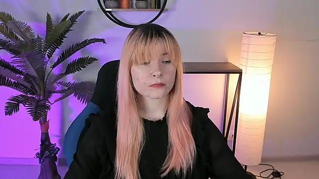 LexiWenford online show from 02/24/25, 05:54