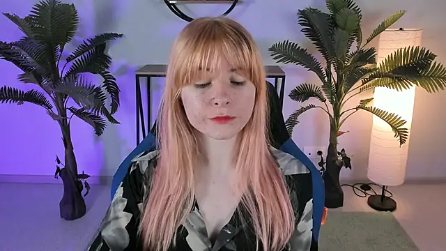 Snapshot of LexiWenford chatting on 03/10/25, 03:01 LexiWenford online show from 03/10/25, 03:01