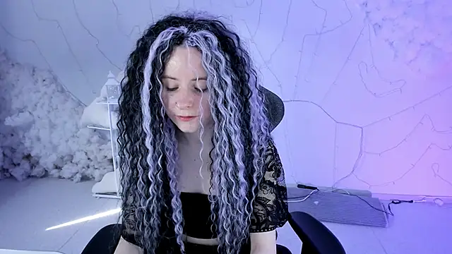 Snapshot of LexiWenford chatting on 03/18/25, 08:58 LexiWenford online show from 03/18/25, 08:58