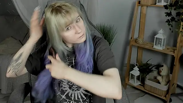 Snapshot of LexiWenford chatting on 11/05/25, 02:44 LexiWenford online show from 11/05/25, 02:44