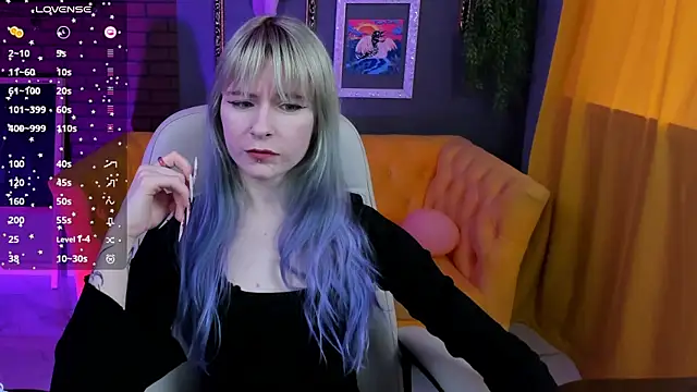 Snapshot of LexiWenford chatting on 11/08/25, 06:02 LexiWenford online show from 11/08/25, 06:02