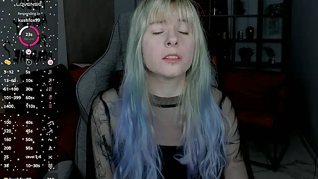 Snapshot of LexiWenford chatting on 11/24/25, 03:39 LexiWenford online show from 11/24/25, 03:39