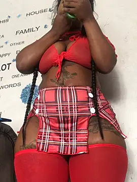 Snapshot of DiamondGoddes chatting on 02/12/25, 08:27 DiamondGoddes online show from 02/12/25, 08:27