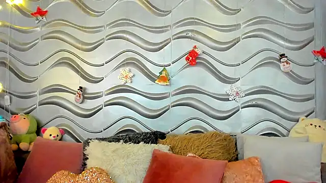 StormiRusso online show from 12/22/24, 01:23