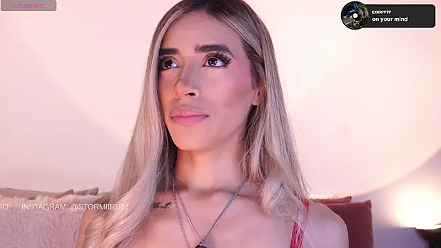 Snapshot of StormiRusso chatting on 04/15/26, 01:23 StormiRusso online show from 04/15/26, 01:23