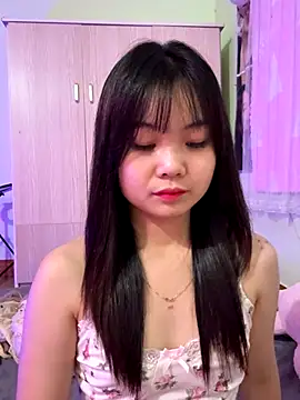 Maeve2k5 online show from 10/08/25, 08:34