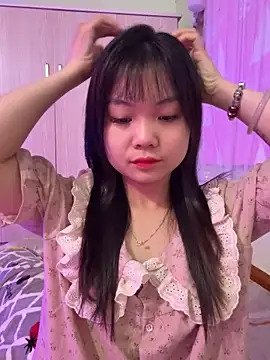 Maeve2k5 online show from 10/18/25, 12:24