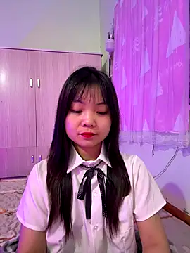 Maeve2k5 online show from 10/22/25, 01:50