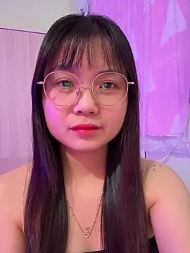 Maeve2k5 online show from 11/22/25, 03:49