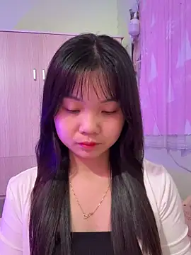 Maeve2k5 online show from 11/28/25, 01:08