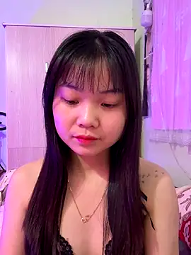 Maeve2k5 online show from 11/30/25, 03:32