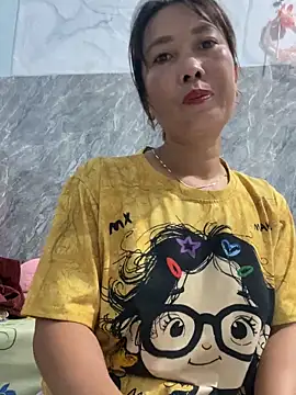 Linaannn online show from 11/04/25, 11:59