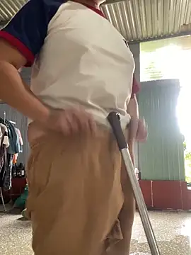 Linaannn online show from 11/16/25, 02:39