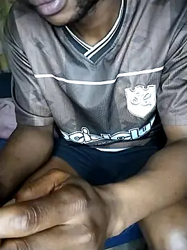 Snapshot of Convertiblechulo chatting on 04/18/26, 11:05 Convertiblechulo online show from 04/18/26, 11:05