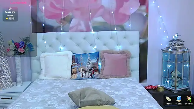 Snapshot of VioletUmi chatting on 01/19/25, 11:23 VioletUmi online show from 01/19/25, 11:23